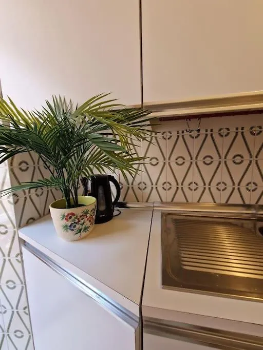Silver Sands Finale Ligure - Traditional Apartment - 4 Beds & Terrace By The Beach
