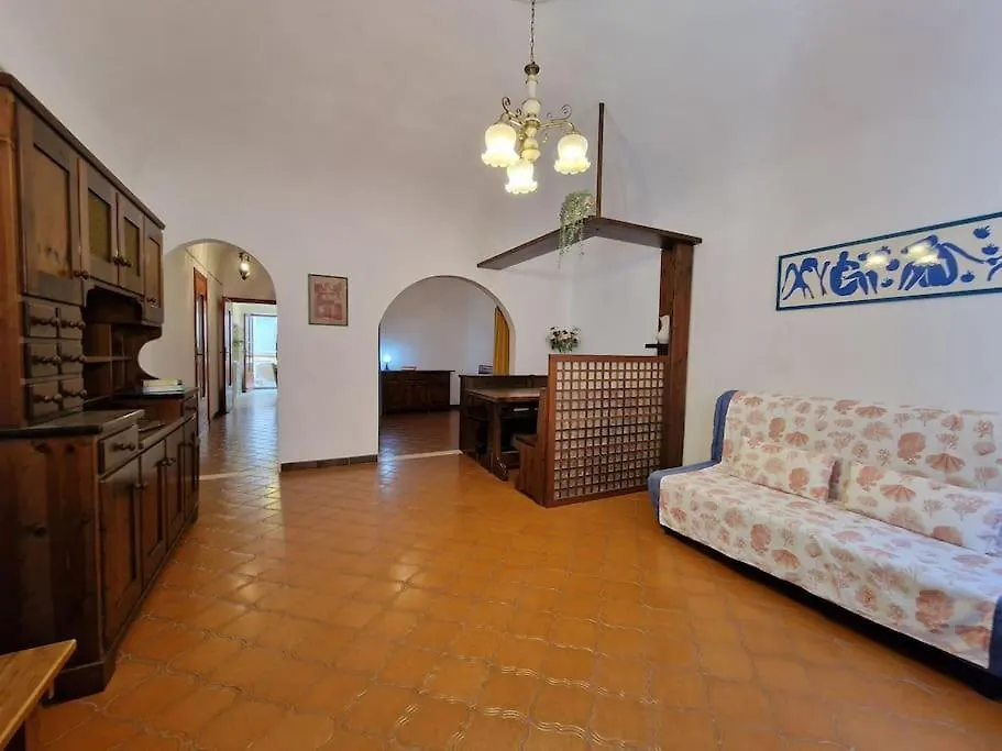 Silver Sands Finale Ligure - Traditional Apartment - 4 Beds & Terrace By The Beach 0*,